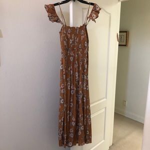 ASTR Maxi Dress (Off Shoulder w/ spaghetti straps)